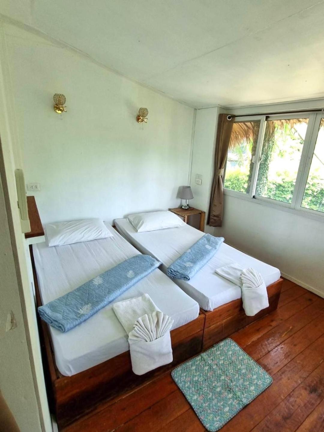 Mook Montra Resort Sea Front Ko Mook Exterior foto