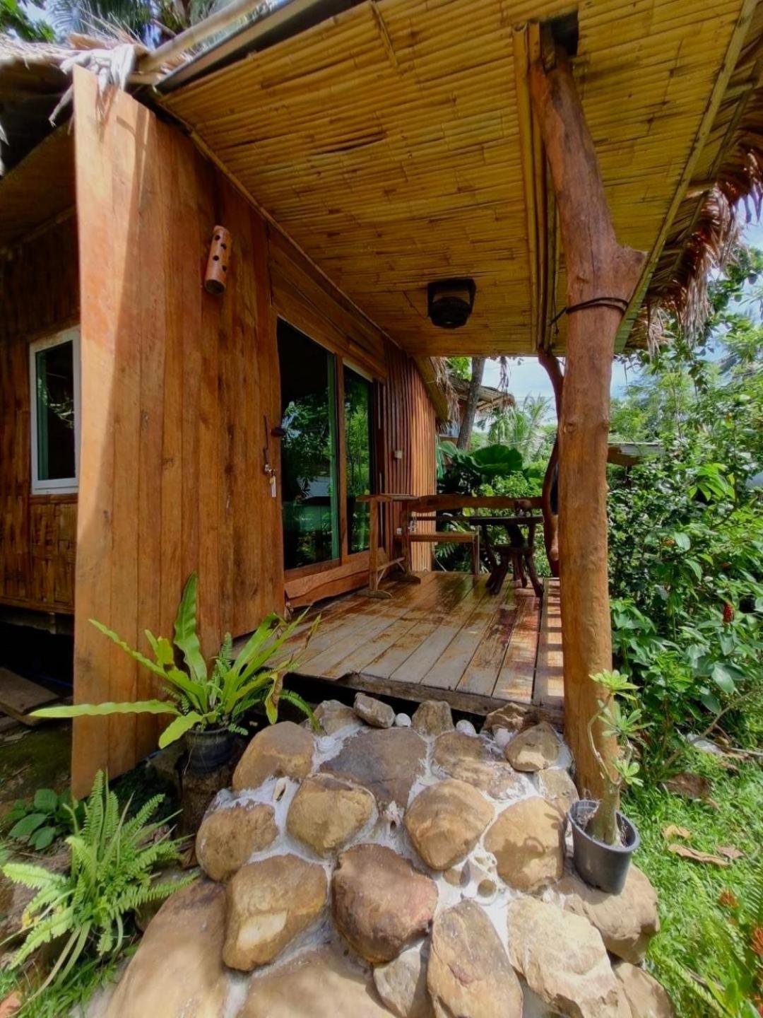 Mook Montra Resort Sea Front Ko Mook Exterior foto